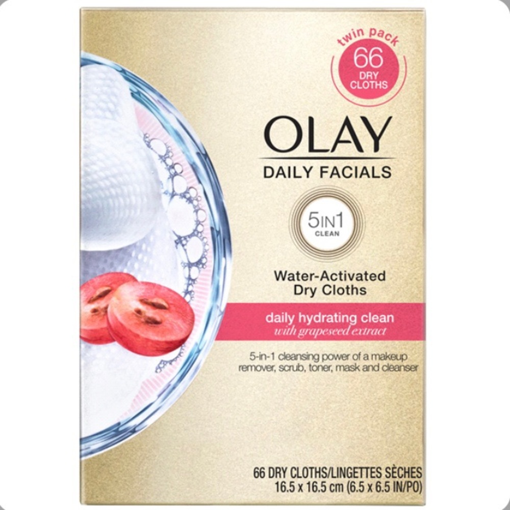 OLAY Daily Facials Hydrating Cleansing Cloths, 66 Count